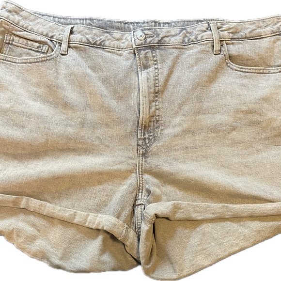 Old Navy Jean Shorts Cut-Off Style - Picture 1 of 4